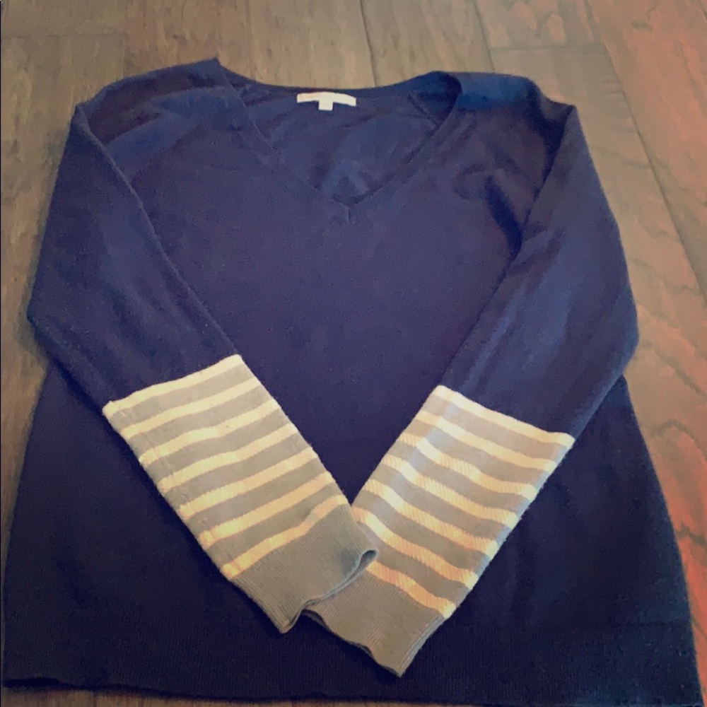 Gap Navy blue V neck sweater L